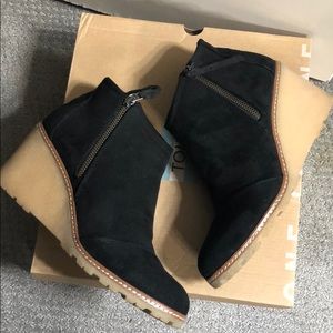 TOMS Avery microfiber wedge boot / booties